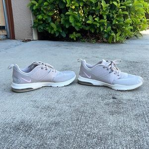 Nike Air Bella Trainers - women’s size 8 sneakers
